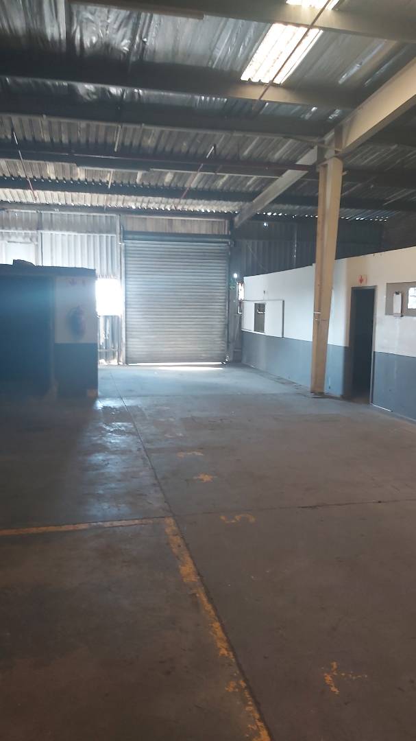 To Let Commercial Property for Rent in Wilsonia Eastern Cape